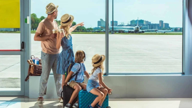 How to Reduce Flight Costs for Families: The 2026 Definitive Reference